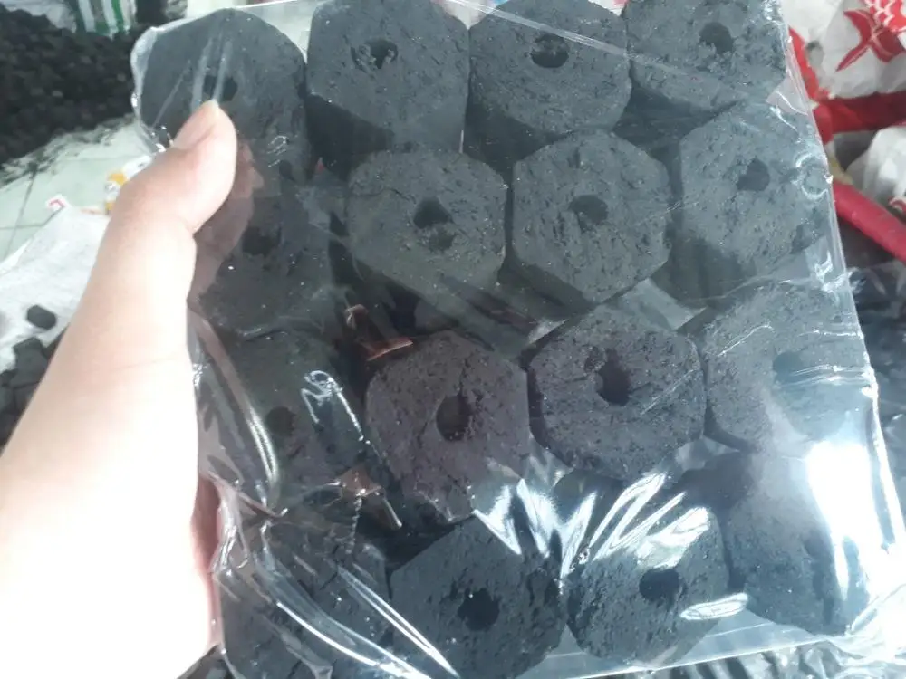 Уголь из скорлупы ореха. Брикеты для мангала. Coconut Charcoal briquette.