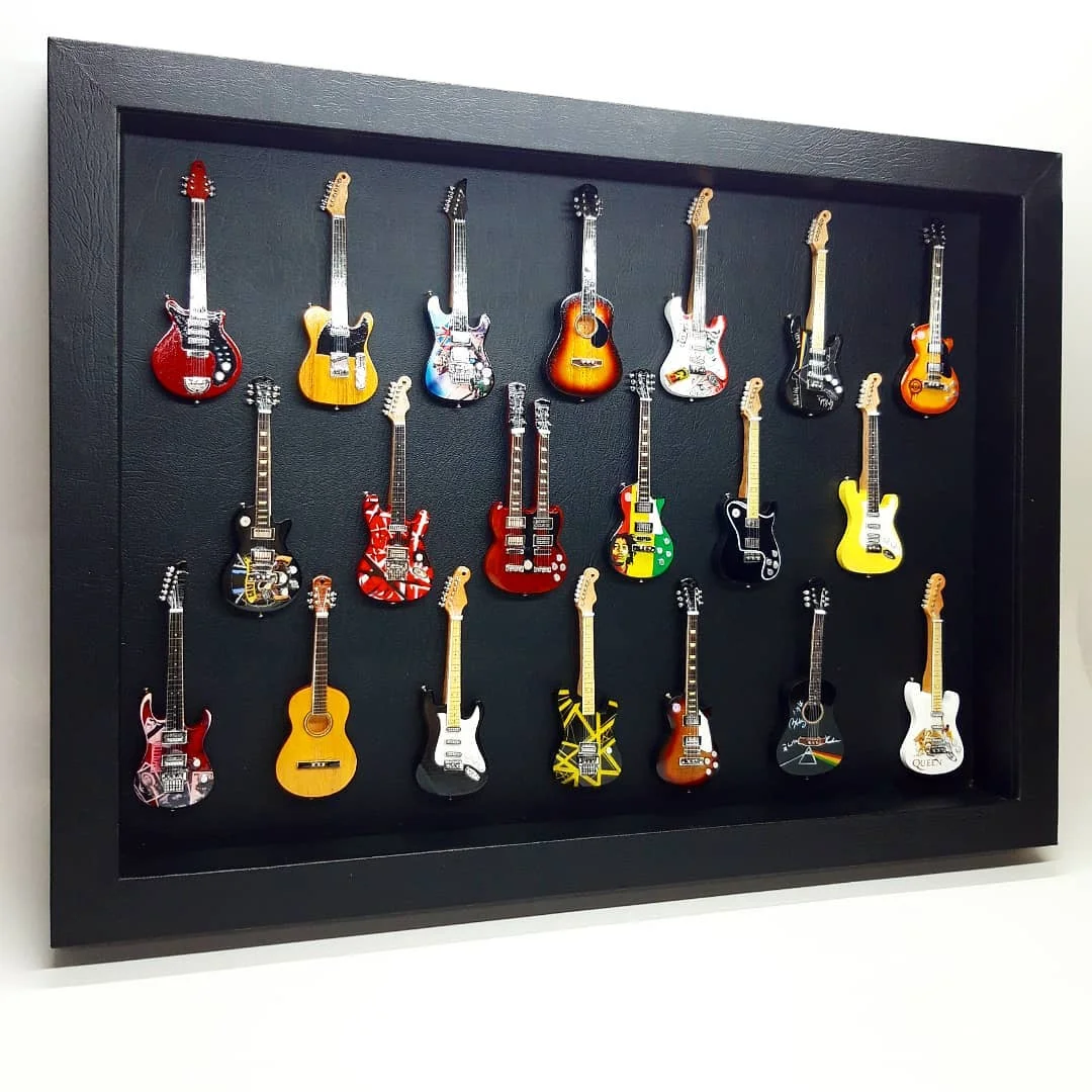 Guitare Miniature Avec Support Et Étui - Décoration Musicale Et Objet Collection