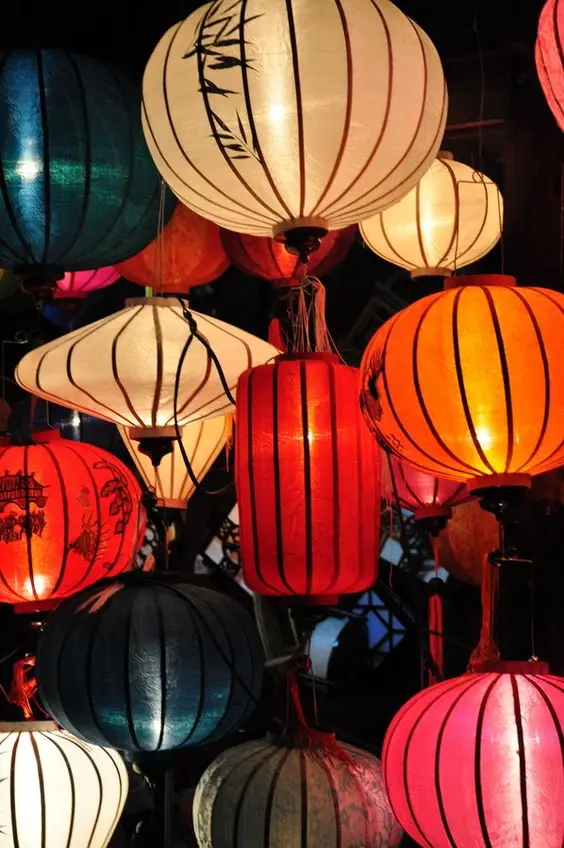 Festival des Lanternes de Hoi An 2026 : Dates et Guide - Les Sentiers du Vietnam Festival des Lanternes de Hoi An 2026 : Dates et Guide - Les Sentiers du Vietnam