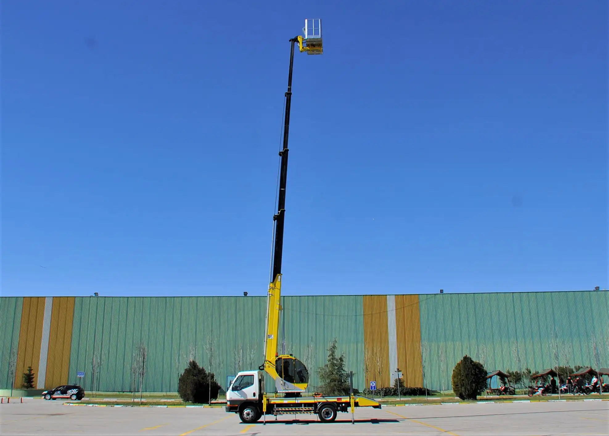 Aerial Platform Working Lift Bucket Hydraulic Truck Mounted Man Lifter