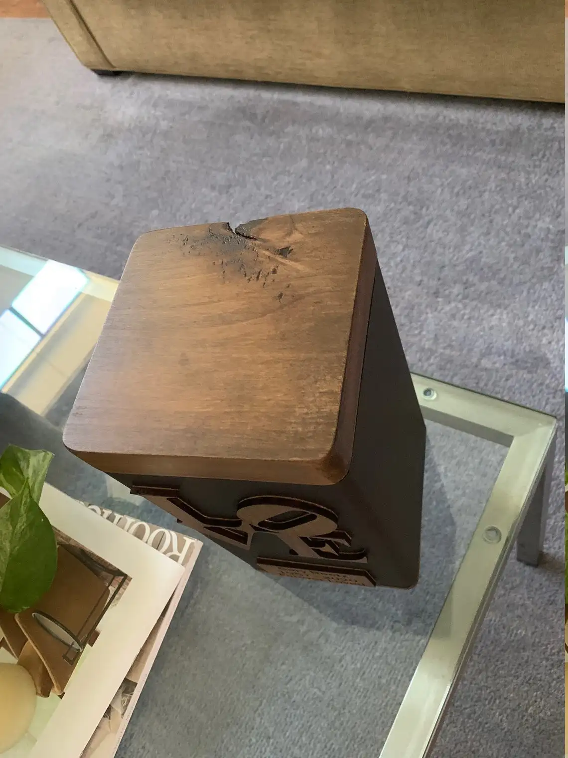 Стильная урна для кремации в коробке в элегантной деревянной отделке с пользовательской крышкой идеально подходит для ухода за взрослыми воспоминаниями