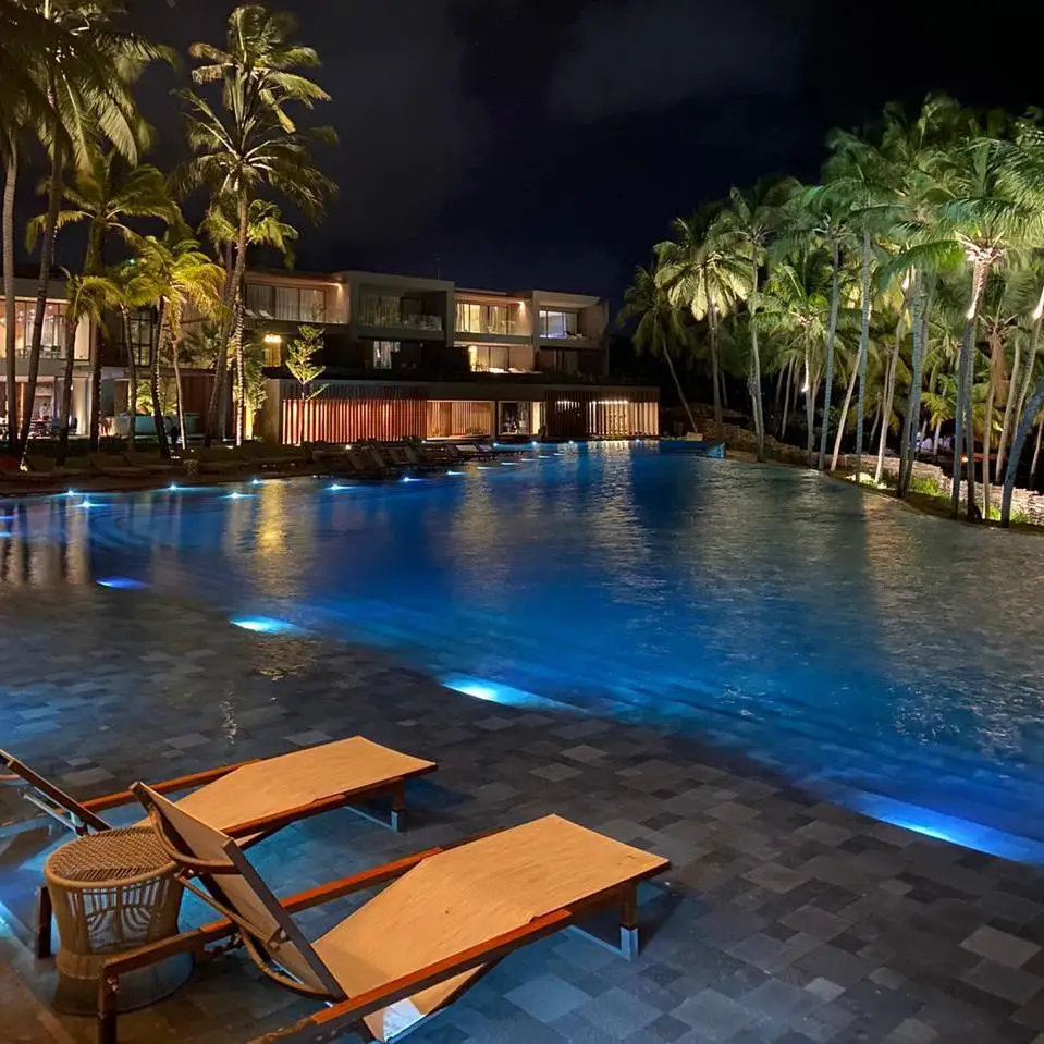 Premium Black Garden Lava Stone Bali Lava Stone Swimming Pool Tiles  Anti-Slip Outdoor Tiles