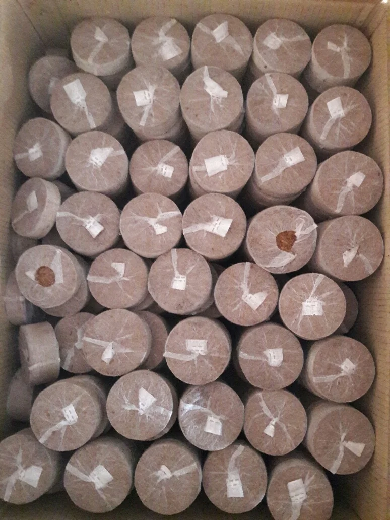 ROUND COCO PEAT DISC for SEED GERMINATION - SEED STARTER SOIL PLUGS - SEEDLINGS INDOORS - KITCHEN GARDENING