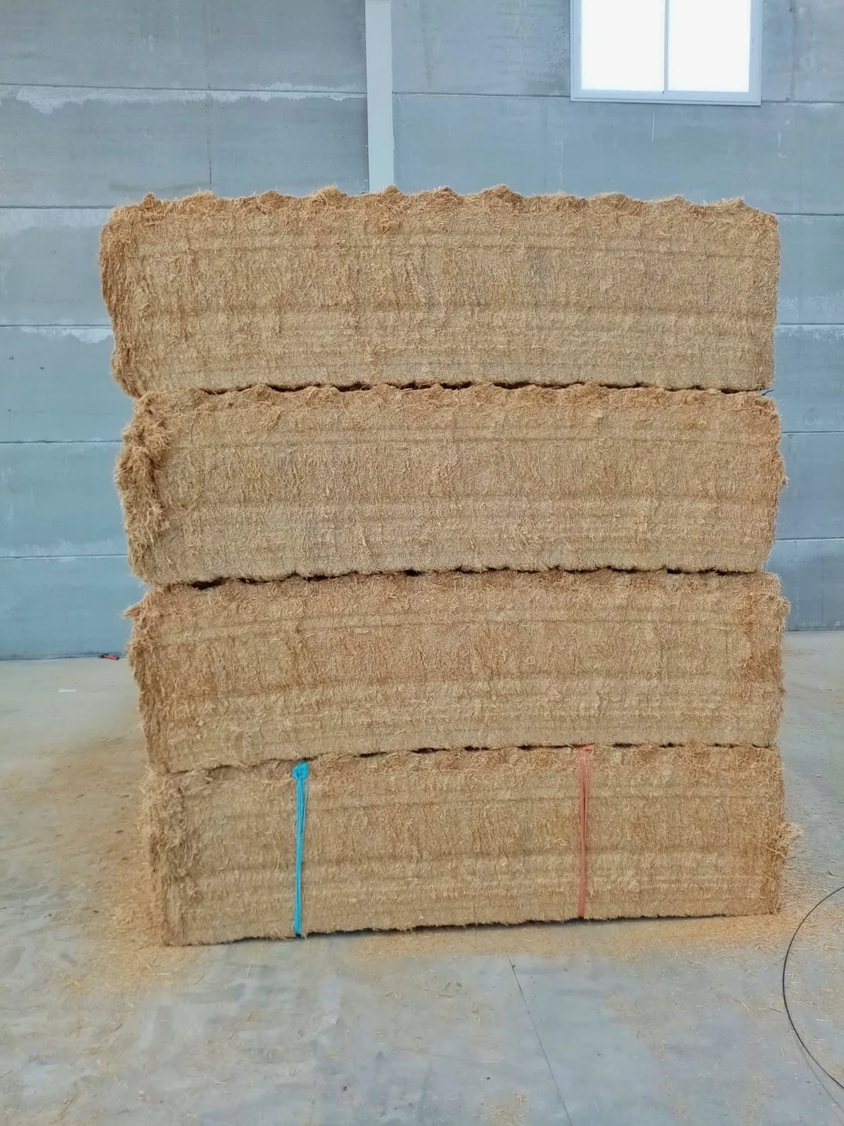 Buy Quality Grade 100% Wheat Straw Hay Packed In 390kg Bales from Velman  Agro, Spain