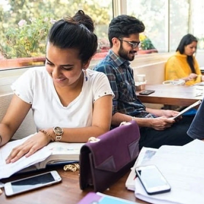 Образование & M-приложение для изучения развития компании | protolabz