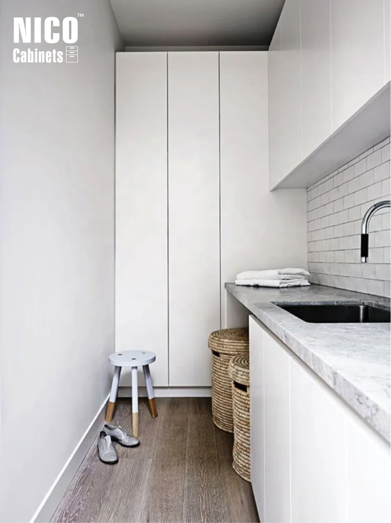 Custom Smart European High Standard Modern Wooden Laundry