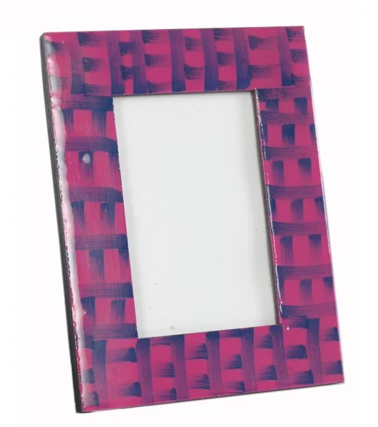 Черная дизайнерская рамка с изображением рога