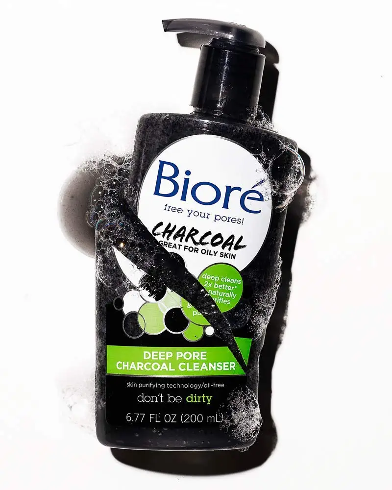 Deep pore cleanser. Biore Deep Pore Charcoal Cleanser. Biore Charcoal Pore Minimizer.