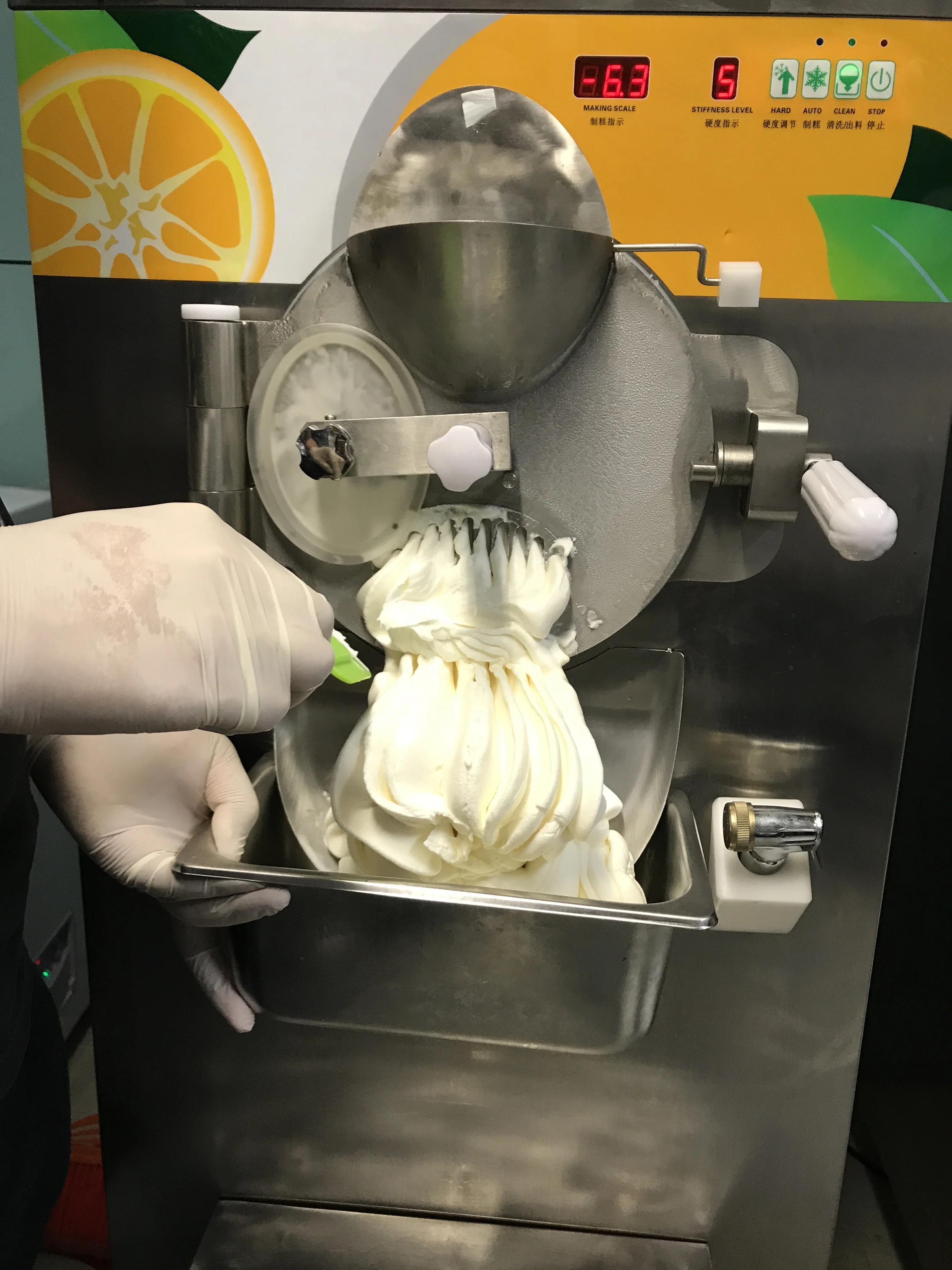 Аппарат для приготовления мороженого желато/коммерческая машина твердого с морозильной камерой OPH42