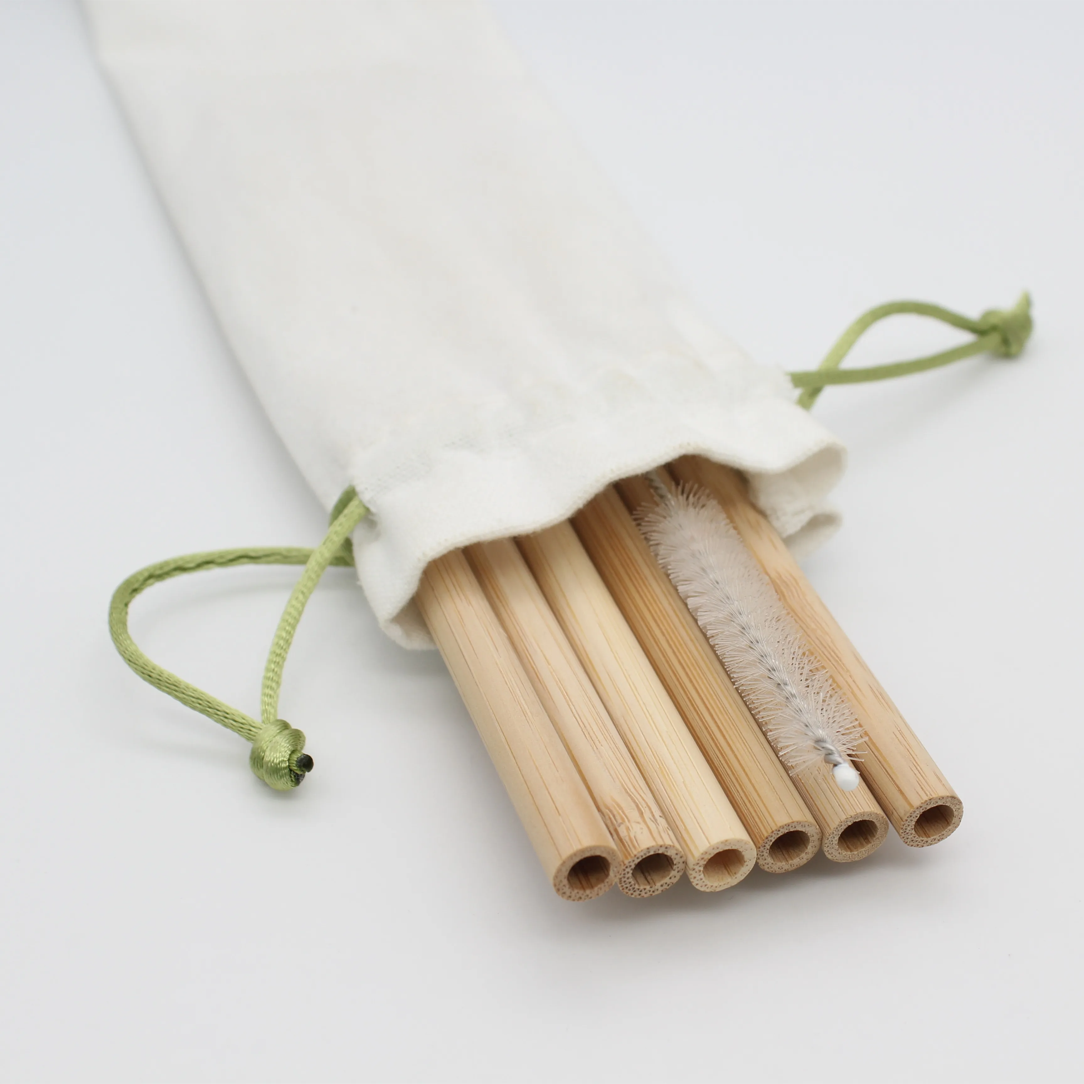 Green yellow natural dried bamboo poles for bulk export large bamboo pole stakes gardening construction buildings