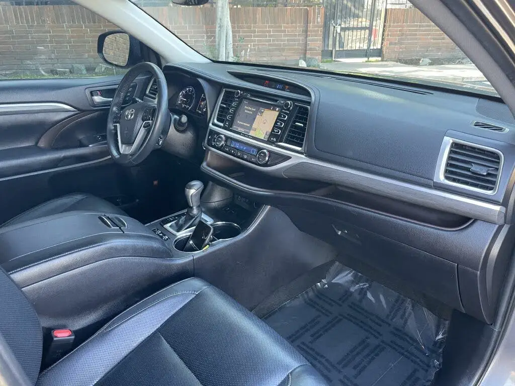 Used 2018/2019/2020 Toyota Highlanders L,Le,Xle,Xse,Limited,Platinum